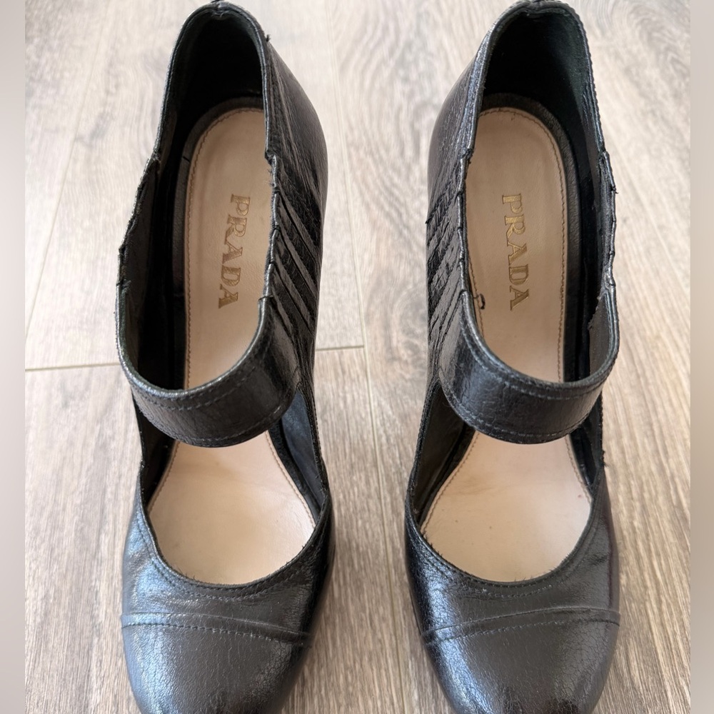 Authentic Black Prada Crackle Brush Leather Mary Jane Pump Size 40.5 - Picture 6 of 16